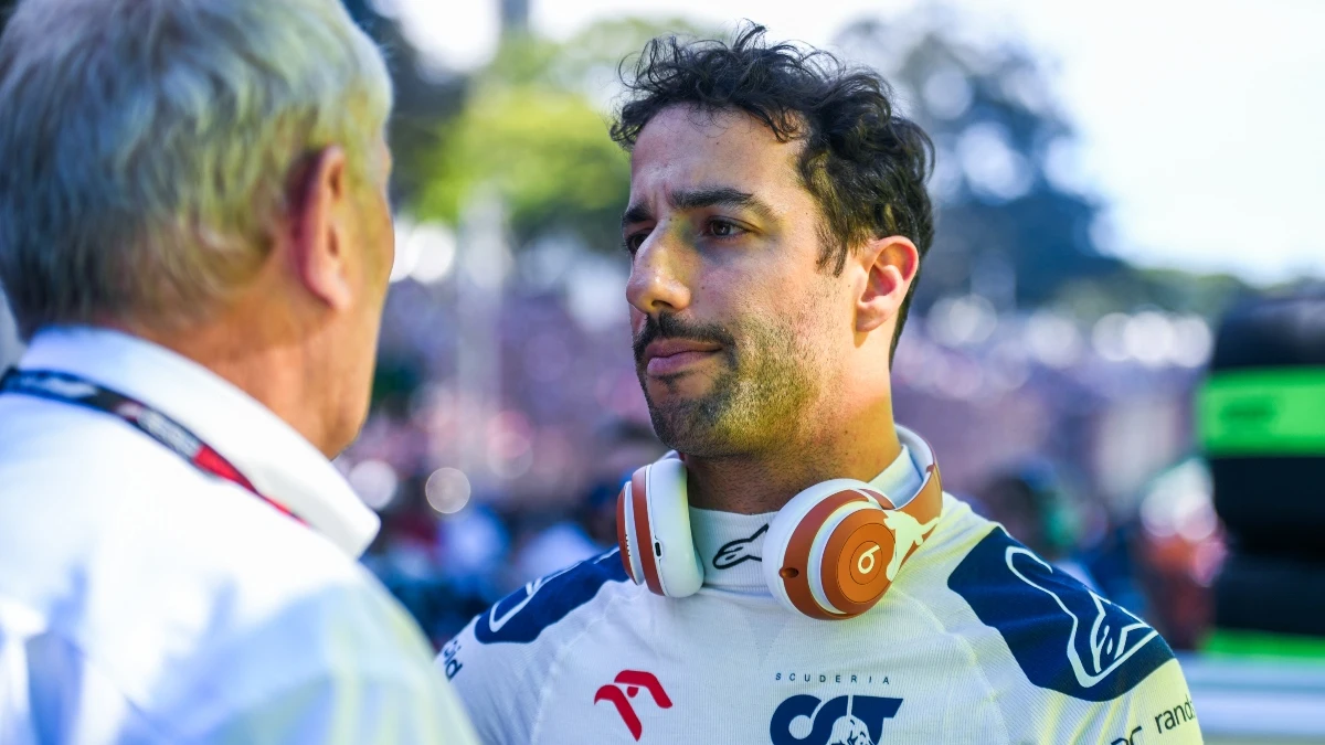 Daniel Ricciardo, con Helmut Marko