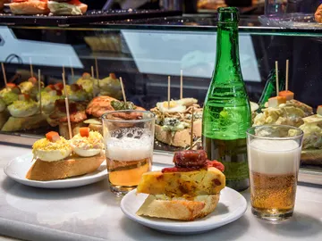 Cervezas con pinchos y tapas Cervezas con pinchos y tapas