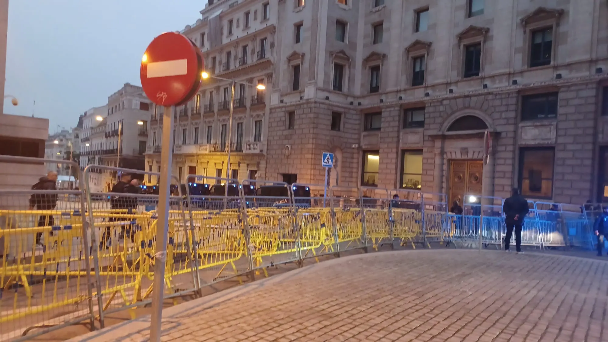 Vista de los alrededores del Congreso de los Diputados este miércoles, 15 de noviembre.