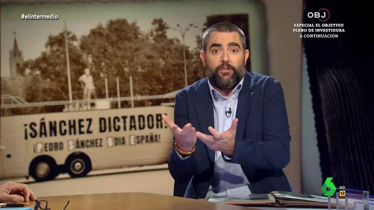 "A los neonazis de Ferraz les está explotando la cabeza": Dani Mateo sobre el autobús de Hazte Oír con Sánchez como Hitler "A los neonazis de Ferraz les está explotando la cabeza": Dani Mateo sobre el autobús de Hazte Oír con Sánchez como Hitler