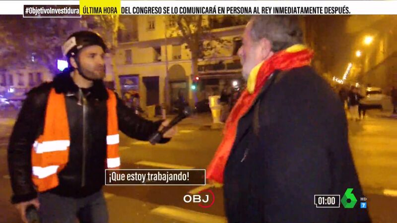 OBJ Ataques a los reporteros de laSexta en la noche de protestas en Ferraz: "¡Quítate el caso, pringrao!"