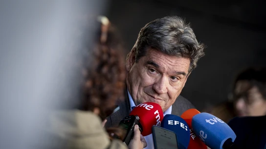 El ministro de Inclusión, Seguridad Social y Migraciones, José Luis Escrivá, atiende a medios a su llegada al Centro de Recepción, Atención y Derivación (CREADE) de Pozuelo de Alarcón. El ministro de Inclusión, Seguridad Social y Migraciones, José Luis Escrivá, atiende a medios a su llegada al Centro de Recepción, Atención y Derivación (CREADE) de Pozuelo de Alarcón.