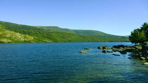 Lago de Sanabria Lago de Sanabria