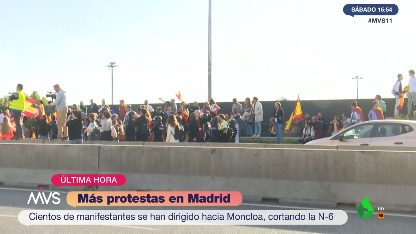 Manifestantes contra la amnistía cortan la N-6