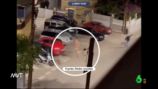 Un hombre armado con un cuchillo persigue a otro que huye desnudo en Castelldefels Un hombre armado con un cuchillo persigue a otro que huye desnudo en Castelldefels