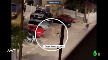 Un hombre armado con un cuchillo persigue a otro que huye desnudo en Castelldefels
