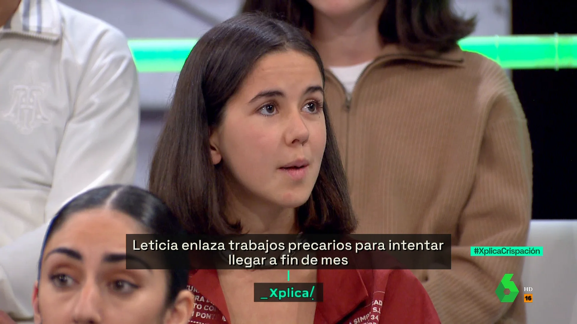 Leticia, joven que enlaza trabajos precarios