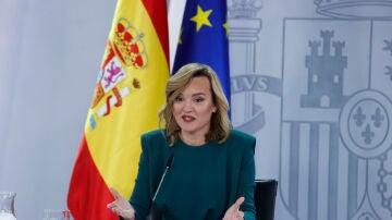 La ministra portavoz, Pilar Alegría, durante la rueda de prensa posterior al primer Consejo de Ministros del nuevo Gobierno