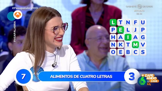 El inesperado ataque de risa del concursante y los invitados de Pasapalabra durante una prueba El inesperado ataque de risa del concursante y los invitados de Pasapalabra durante una prueba
