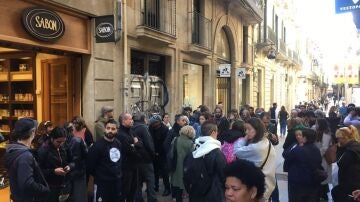 Imagen compartida por Resistim al Gòtic de la concentración para impedir el desahucio de Blanca en Barcelona. 