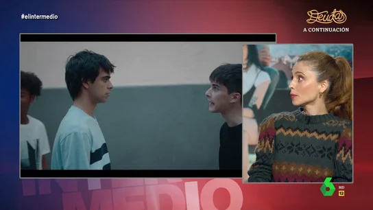 Leticia Dolera desvela que fue víctima de bullying: Los adultos del instituto miraban a otro lado "No estamos afrontando este problema social con la gravedad que merece", afirma Leticia Dolera en este vídeo donde explica su experiencia personal con el bullying, tema principal de 'La caja de arena', la serie que estrena este domingo en Neox.