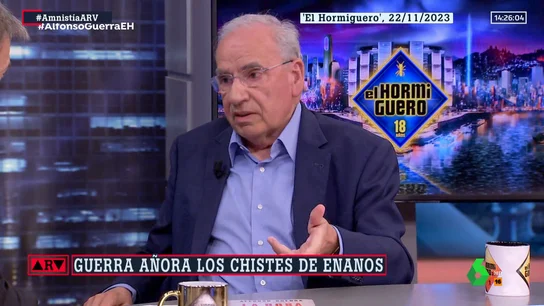 El polémico comentario de Alfonso Guerra sobre los chistes de homosexuales y enanos El polémico comentario de Alfonso Guerra sobre los chistes de homosexuales y enanos