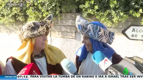 La visita más bizarra del rey emérito en España: los 'pajes reales de los Reyes Magos' hablan con la prensa La visita más bizarra del rey emérito en España: los 'pajes reales de los Reyes Magos' hablan con la prensa