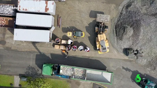 Celia Ojeda, de Greenpeace, explica a Equipo de Investigación en 2022 cómo gestiona Amazon las devoluciones Celia Ojeda, de Greenpeace, explica a Equipo de Investigación en 2022 cómo gestiona Amazon las devoluciones