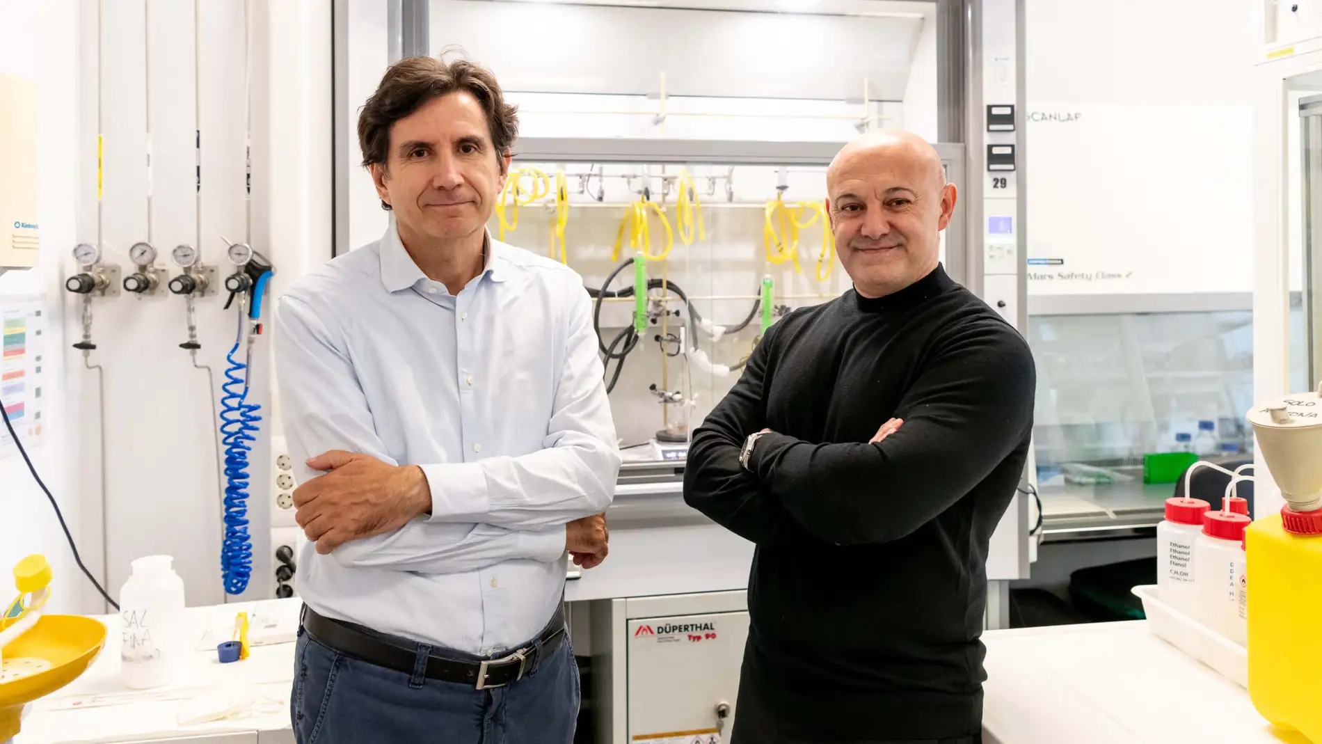 Los investigadores José María Benlloch y Pablo Botella Los investigadores José María Benlloch y Pablo Botella