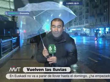 El consejo de Iñaki López a un reportero con el paraguas roto