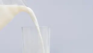 Un vaso de leche. 