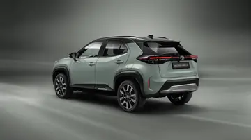 El Toyota Yaris Cross recibirá un “restyling” en 2024 con más potencia y equipamiento