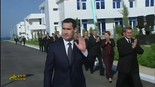 Enviado Especial, primer equipo de TV que consigue grabar en el país más hermético del mundo: ¿bienvenidos? a Turkmenistán Enviado Especial, primer equipo de TV que consigue grabar en el país más hermético del mundo: ¿bienvenidos? a Turkmenistán