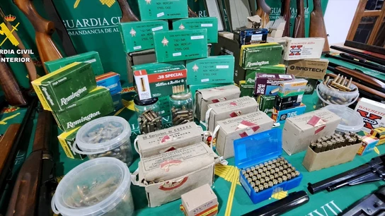 Objetos incautados en Abengibre. Objetos incautados en Abengibre.