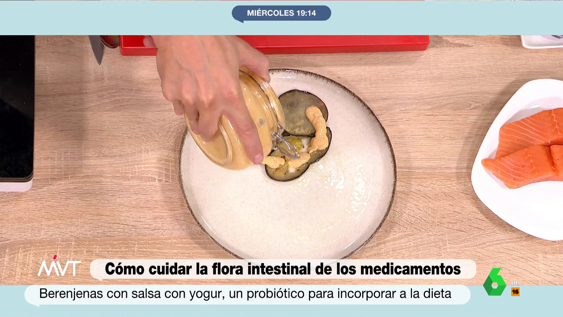 MVT La receta probiótica de Pablo Ojeda para cuidar nuestra microbiota intestinal: berenjena con salsa de yogur