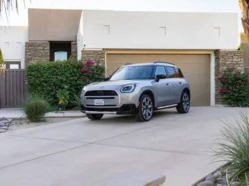 El nuevo MINI Countryman S llegará en 2024 con etiqueta ECO y más potencia que nunca El nuevo MINI Countryman S llegará en 2024 con etiqueta ECO y más potencia que nunca