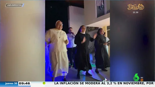 El baile viral de unas monjas que "roza el perreo": "La letra dice 'suave, suavecito', no admite otras interpretaciones" El baile viral de unas monjas que "roza el perreo": "La letra dice 'suave, suavecito', no admite otras interpretaciones"