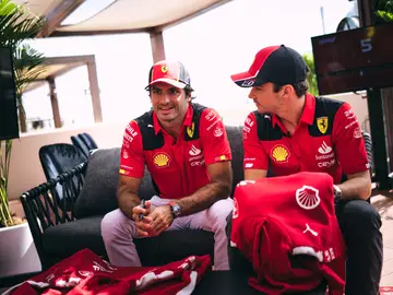 El presidente de Ferrari asegura que Carlos Sainz y Charles Leclerc "se quedarán" El presidente de Ferrari asegura que Carlos Sainz y Charles Leclerc "se quedarán"