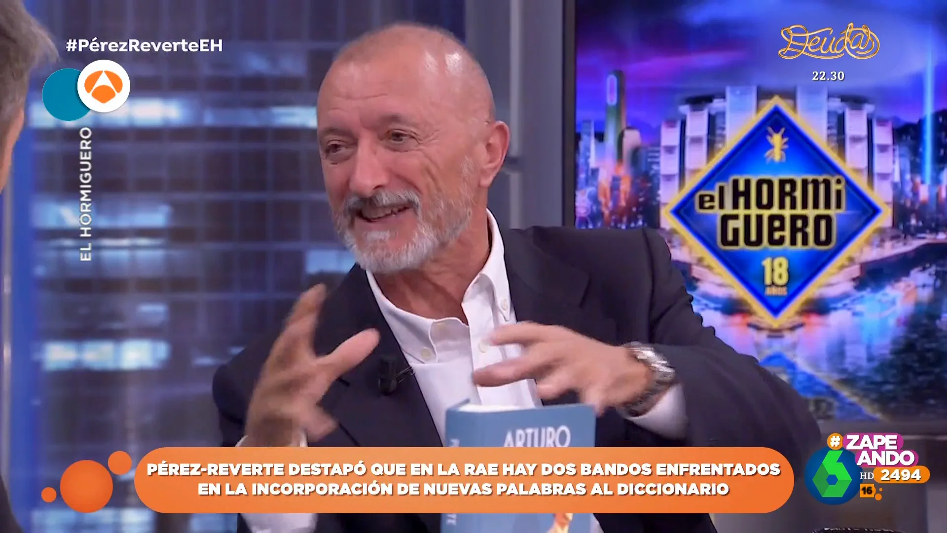 Pérez-Reverte reflexiona sobre los 'bandos' en la RAE: "A veces me siento desvinculado de algunas decisiones de la academia"