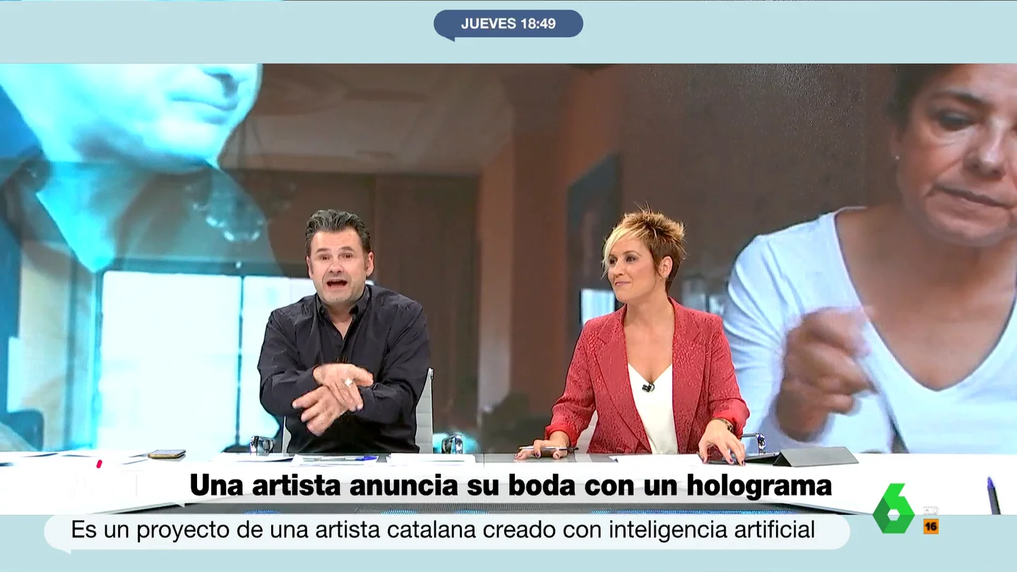 "Tú te quieres casar con una Roomba": el mensaje de Iñaki López a Cristina Pardo en un debate sobre inteligencia artificial "Tú te quieres casar con una Roomba": el mensaje de Iñaki López a Cristina Pardo en un debate sobre inteligencia artificial
