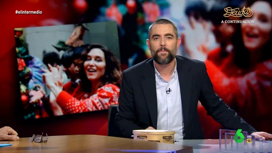 Dani Mateo analiza el discurso navideño de Isabel Díaz Ayuso: "Por una vez, no ha montado un belén" Dani Mateo analiza el discurso navideño de Isabel Díaz Ayuso: "Por una vez, no ha montado un belén"