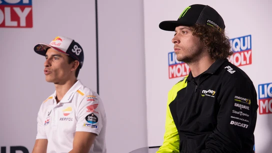 Marc Márquez y Marco Bezzecchi Marc Márquez y Marco Bezzecchi