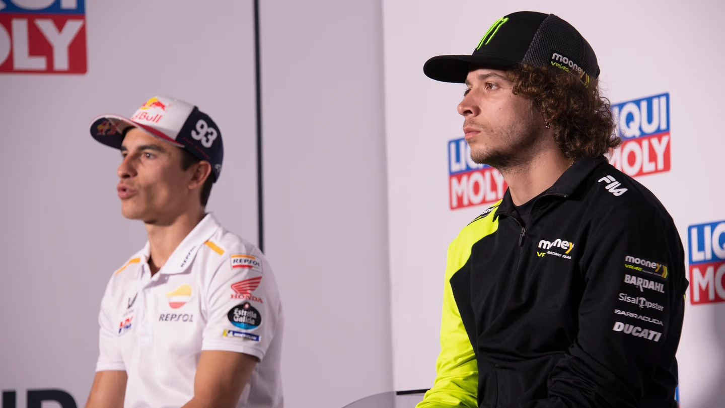 Marc Márquez y Marco Bezzecchi Marc Márquez y Marco Bezzecchi