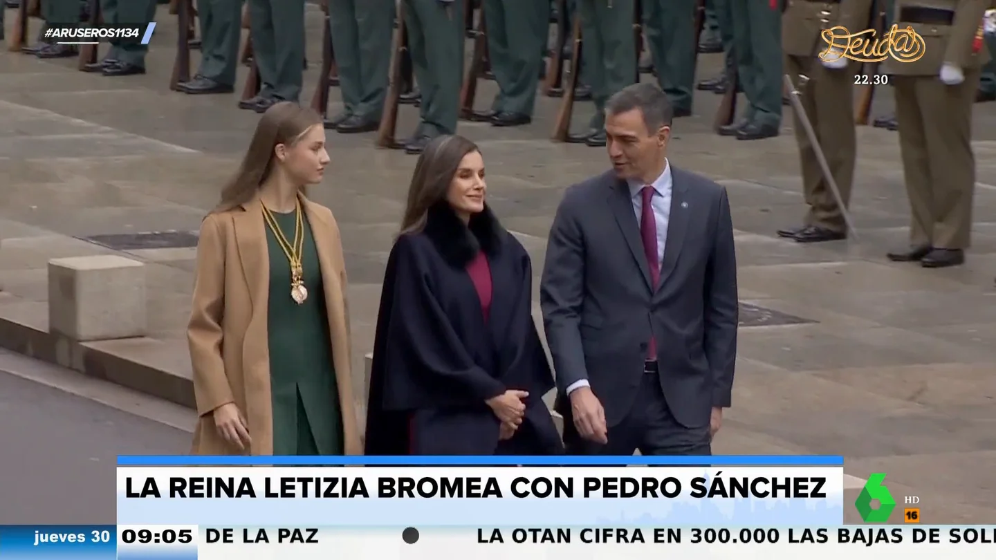 La "complicidad" entre la reina Letizia y Pedro Sánchez, a análisis en Aruser@s: "Hay 'feeling' entre ellos" La "complicidad" entre la reina Letizia y Pedro Sánchez, a análisis en Aruser@s: "Hay 'feeling' entre ellos"