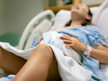 Mujer de parto Mujer de parto