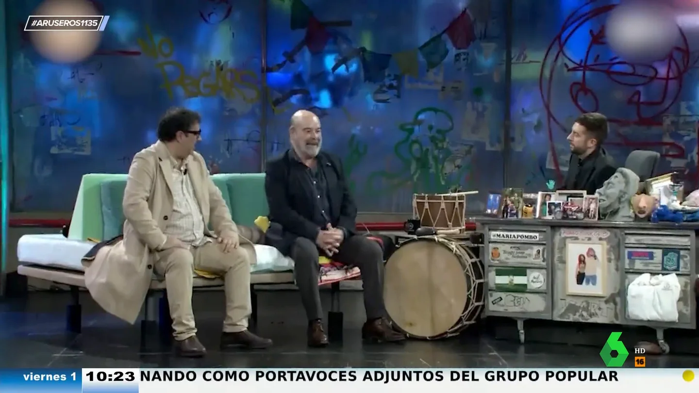 Desde el plató de Aruser@s no pueden contener la risa al ver el cómico vídeo: "Nunca he visto a Bob Esponja tan humillado". Desde el plató de Aruser@s no pueden contener la risa al ver el cómico vídeo: "Nunca he visto a Bob Esponja tan humillado".