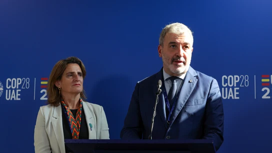 La ministra para la Transición Ecológica, Teresa Ribera, y el alcalde de Barcelona, Jaume Collboni, en la COP28 La ministra para la Transición Ecológica, Teresa Ribera, y el alcalde de Barcelona, Jaume Collboni, en la COP28