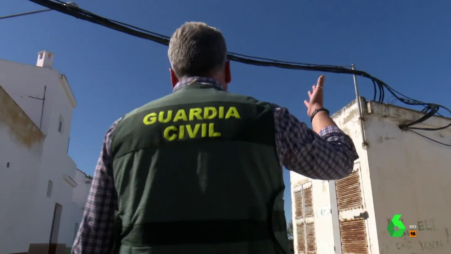 El desorbitado consumo de luz, mayor que el de un hospital, propició una operación contra el clan de 'Los Piños' El desorbitado consumo de luz, mayor que el de un hospital, propició una operación contra el clan de 'Los Piños'