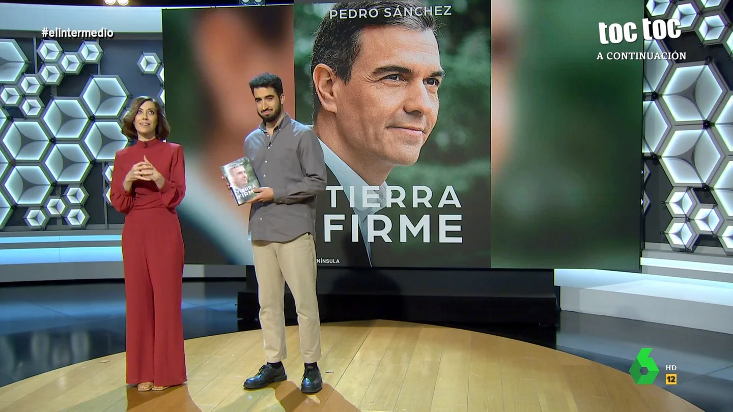 Cristina Gallego, sobre el nuevo libro de Pedro Sánchez: "No me extrañaría que lo recomendase Pérez-Reverte" Cristina Gallego, sobre el nuevo libro de Pedro Sánchez: "No me extrañaría que lo recomendase Pérez-Reverte"
