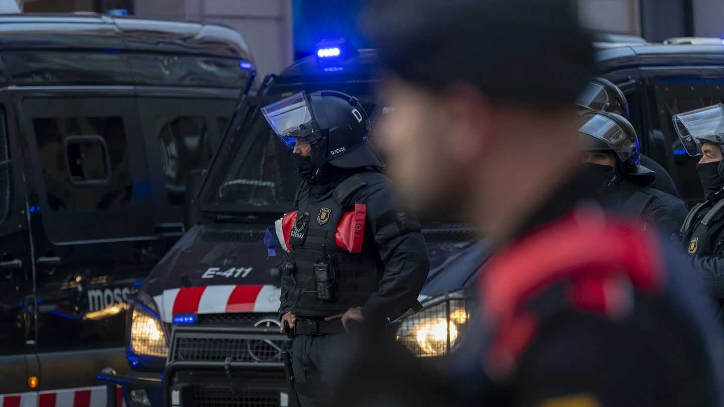 Mossos d'Esquadra en una imagen de archivo Mossos d'Esquadra en una imagen de archivo