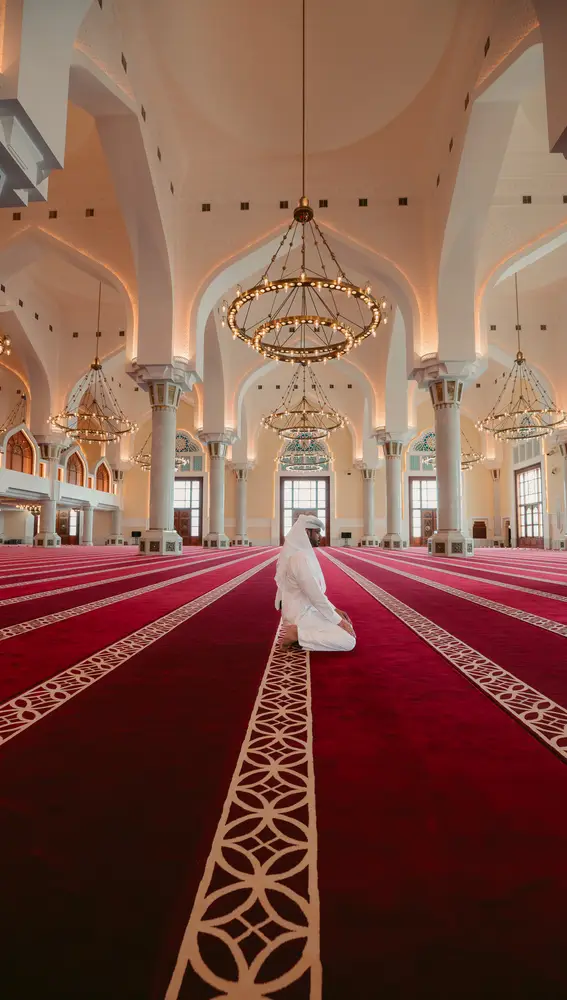 Interior de la Gran Mezquita de Qatar