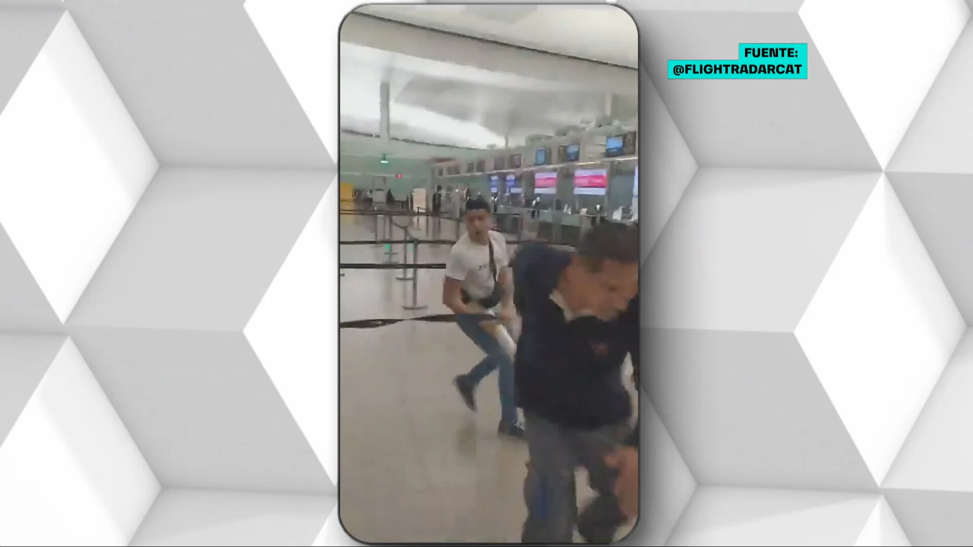 Brutal pelea en el aeropuerto de El Prat