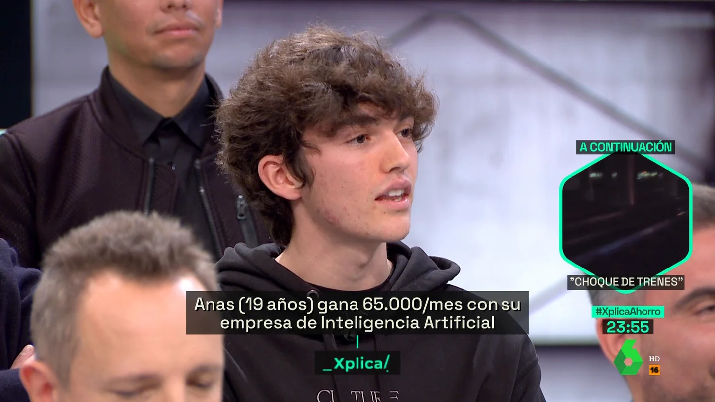Anas, el joven de 19 años que gana 65.000 euros al mes con su empresa de IA: "La clave ha sido diferenciarme" Anas, el joven de 19 años que gana 60.000 euros al mes con su empresa de IA: "La clave ha sido diferenciarme"