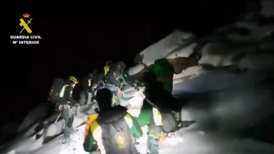 Muere un alpinista al caer desde unos 70 metros en Dílar (Granada) Muere un alpinista al caer desde unos 70 metros en Dílar (Granada)