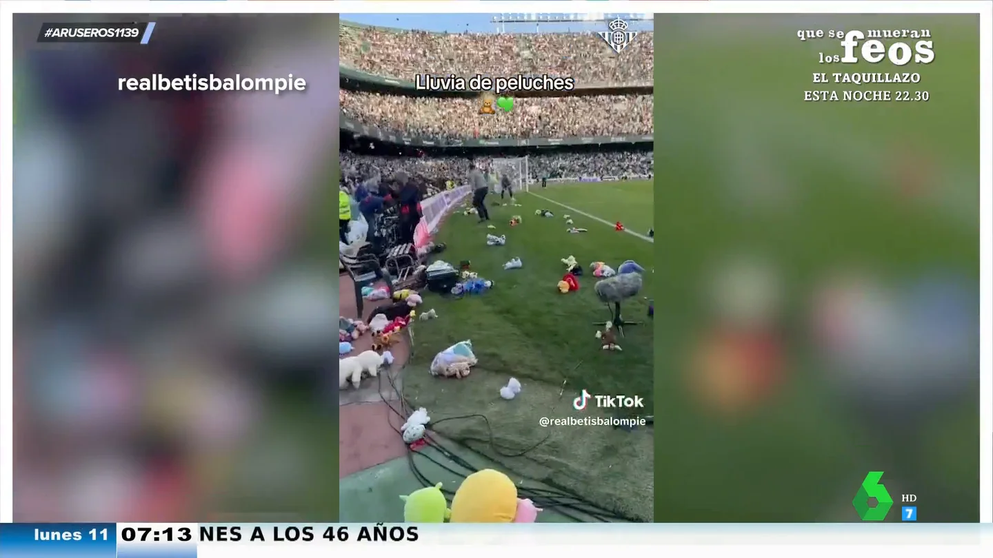 Lluvia de peluches: la bonita iniciativa solidaria del Betis para que todos los niños tengan su regalo en Navidad Lluvia de peluches: la bonita iniciativa solidaria del Betis para que todos los niños tengan su regalo en Navidad