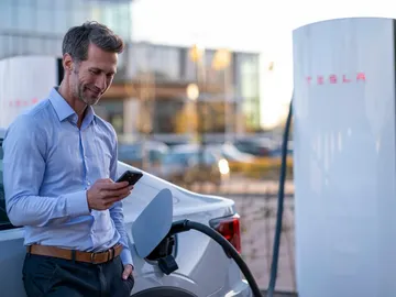 DKV Mobility anuncia que sus clientes pueden acceder a 10.000 estaciones de carga rápida de Tesla DKV Mobility anuncia que sus clientes pueden acceder a 10.000 estaciones de carga rápida de Tesla