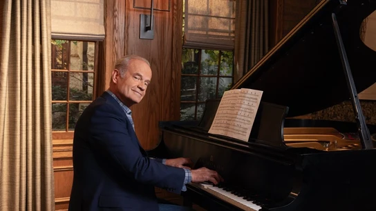 Kelsey Grammer vuelve a meterse en la piel del Dr. Frasier Crane, pero esta vez se traslada a Boston. Kelsey Grammer vuelve a meterse en la piel del Dr. Frasier Crane, pero esta vez se traslada a Boston.
