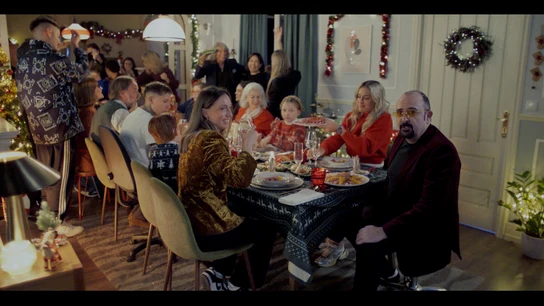 Imagen del anuncio de Navidad de Campofrío 2023 que utiliza la Inteligencia Artificial Imagen del anuncio de Navidad de Campofrío 2023 que utiliza la Inteligencia Artificial