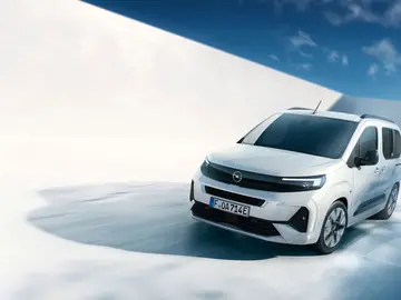 Mucho espacio y más autonomía para este versátil multiespacio eléctrico Mucho espacio y más autonomía para este versátil multiespacio eléctrico