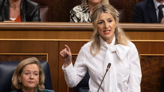 La vicepresidenta primera y ministra de Trabajo y Economía Social, Yolanda Díaz, interviene durante una sesión de control al Gobierno, en el Congreso de los Diputados. La vicepresidenta primera y ministra de Trabajo y Economía Social, Yolanda Díaz, interviene durante una sesión de control al Gobierno, en el Congreso de los Diputados.